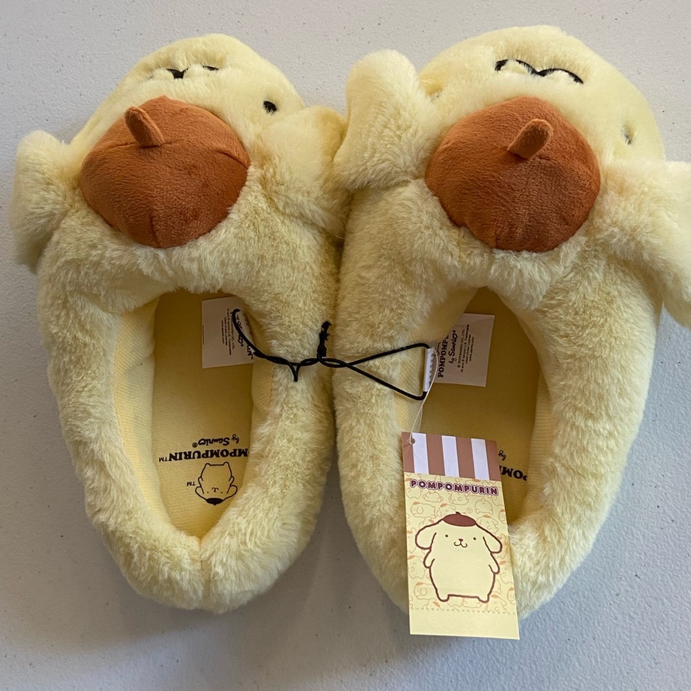 Sanrio Pompompurin Slippers - Picture 3 of 6